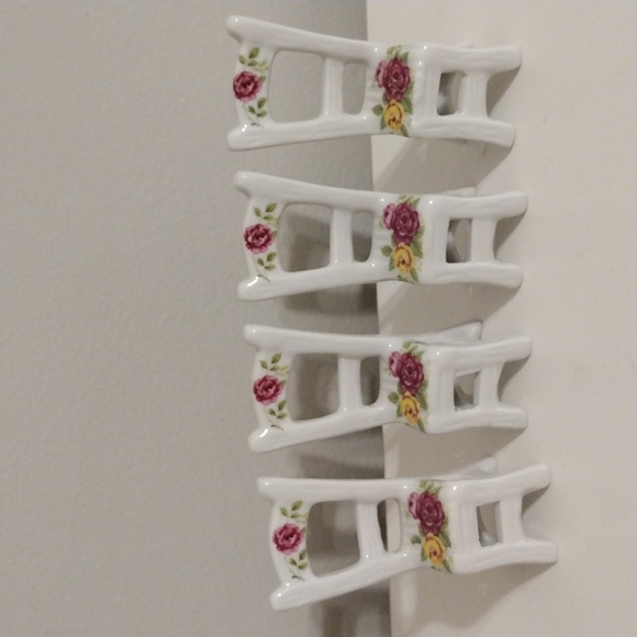 Miniature table and chairs set - Picture 2 of 4